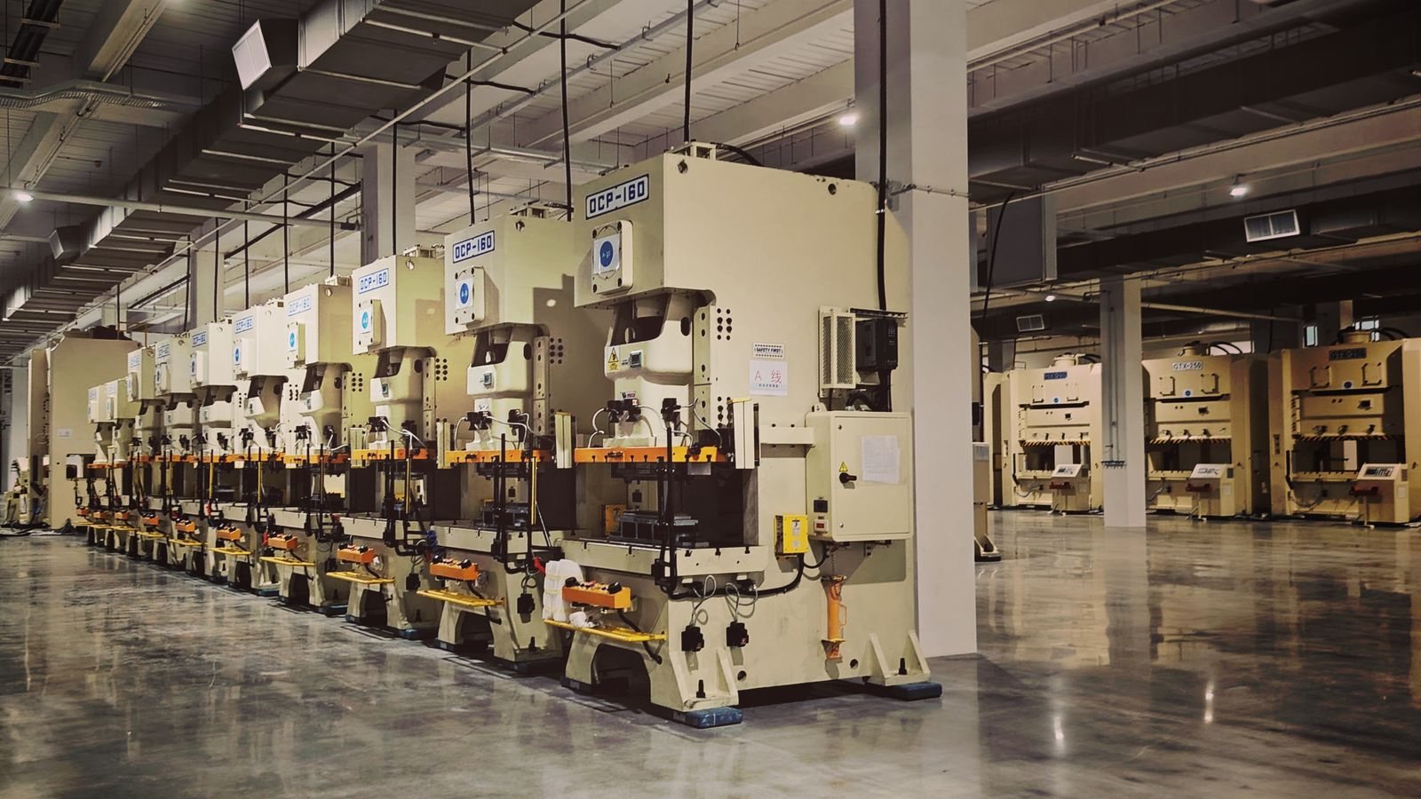 CRL production floor in Taizhou